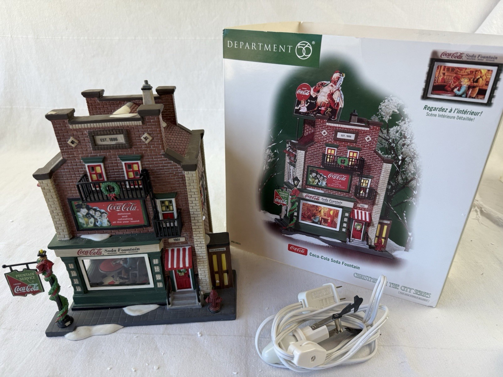 Department 56 Christmas In the City 2004 Retired Coca-Cola Soda Fountain #59221