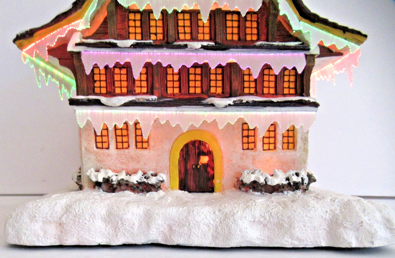 BRADFORD “FIBER OPTIC: CHATEAU /LODGE” ~(7.5″ TALL)~ **COLOR CHANGING** RARE !!!