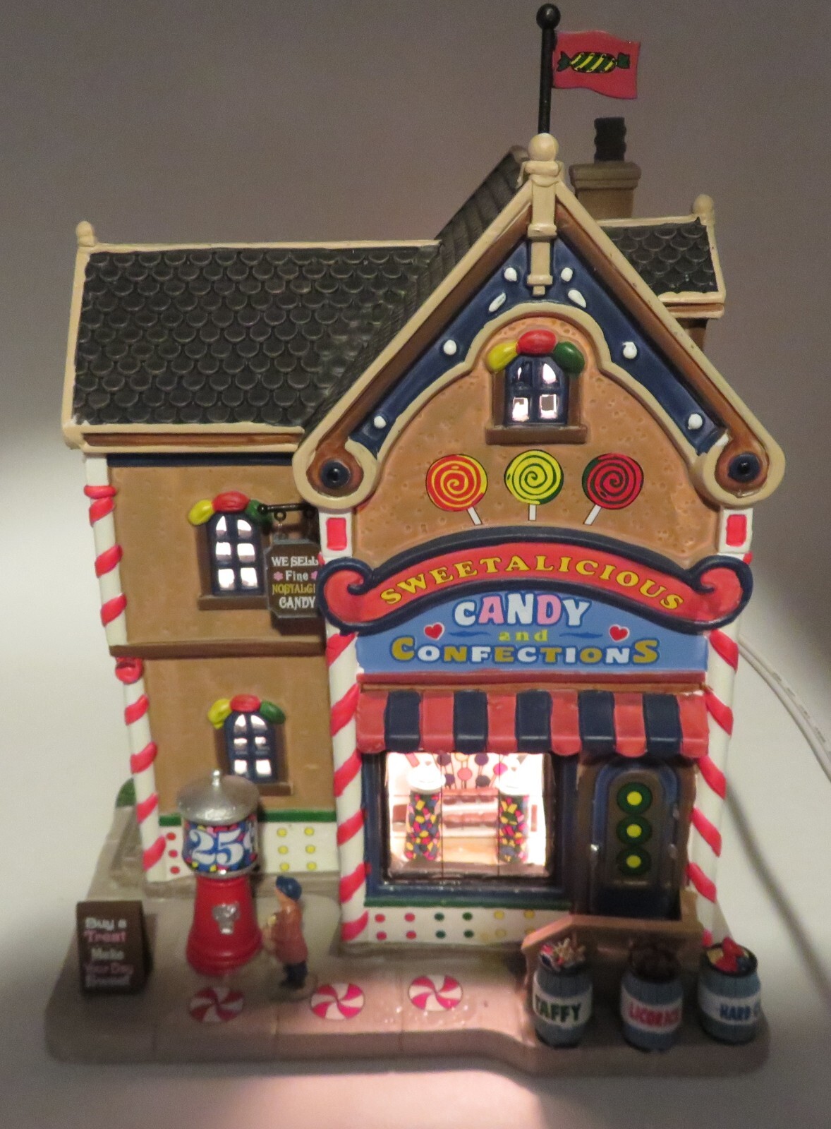 2015 Lemax SWEETALICIOUS CANDY SHOP Store Christmas Holiday Village Town