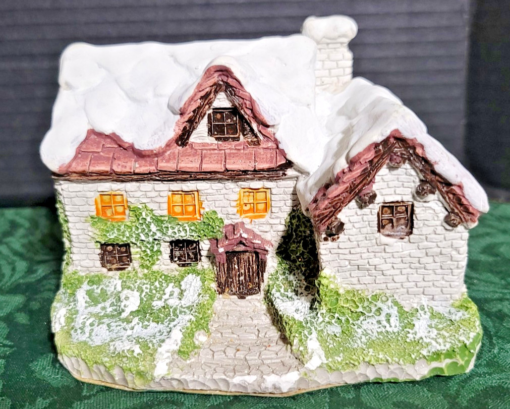 4 Vintage Hand Painted Plaster Snow Houses -TAIWAN -4″high StartYour own village
