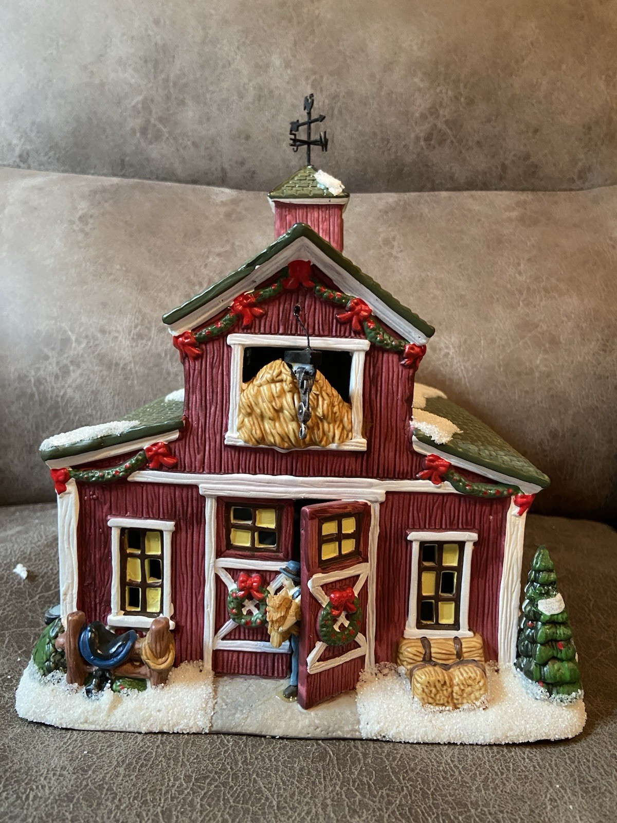 St. Nicholas Square Christmas Village Illuminated Country Stable 2009 Retired