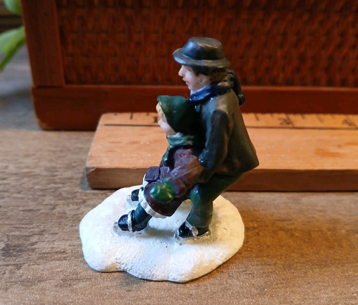 St Nicholas Square Village ‘Ice Skating Lessons’ Christmas Figures + Dog Set Vtg