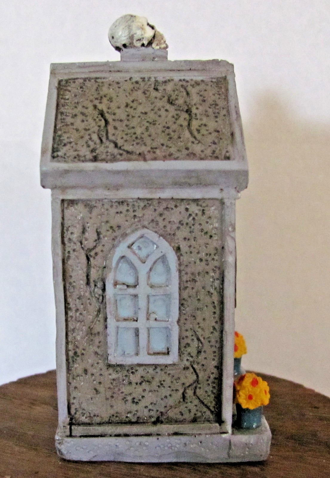 Lemax Spooky Town Accessory – Day Of The Dead Crypt #24942