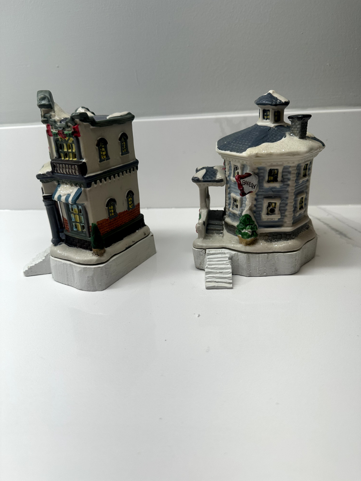 Dept 56 Knock Off Snow Village Houses: Restaurant and Coffee Shop with Bases