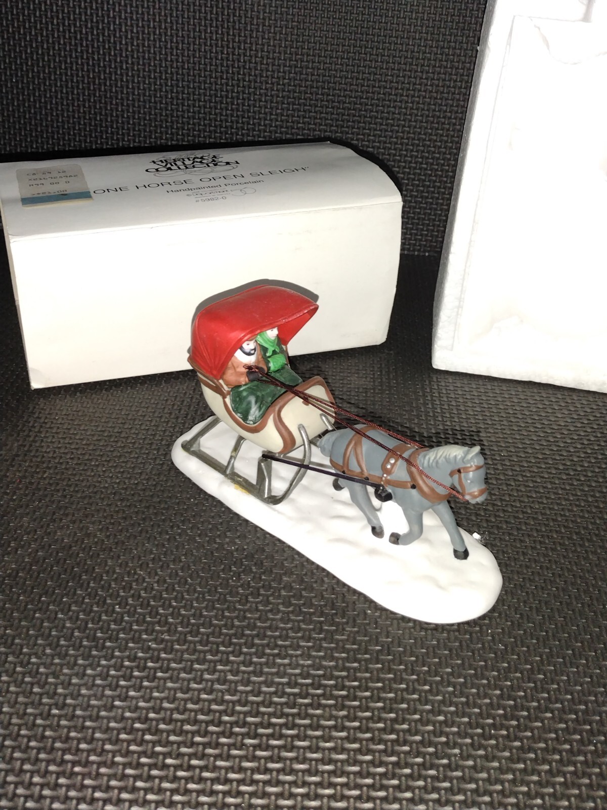 ONE HORSE OPEN SLEIGH 59820 DEPT 56 RETIRED HERITAGE VILLAGE FREE SHIPPING