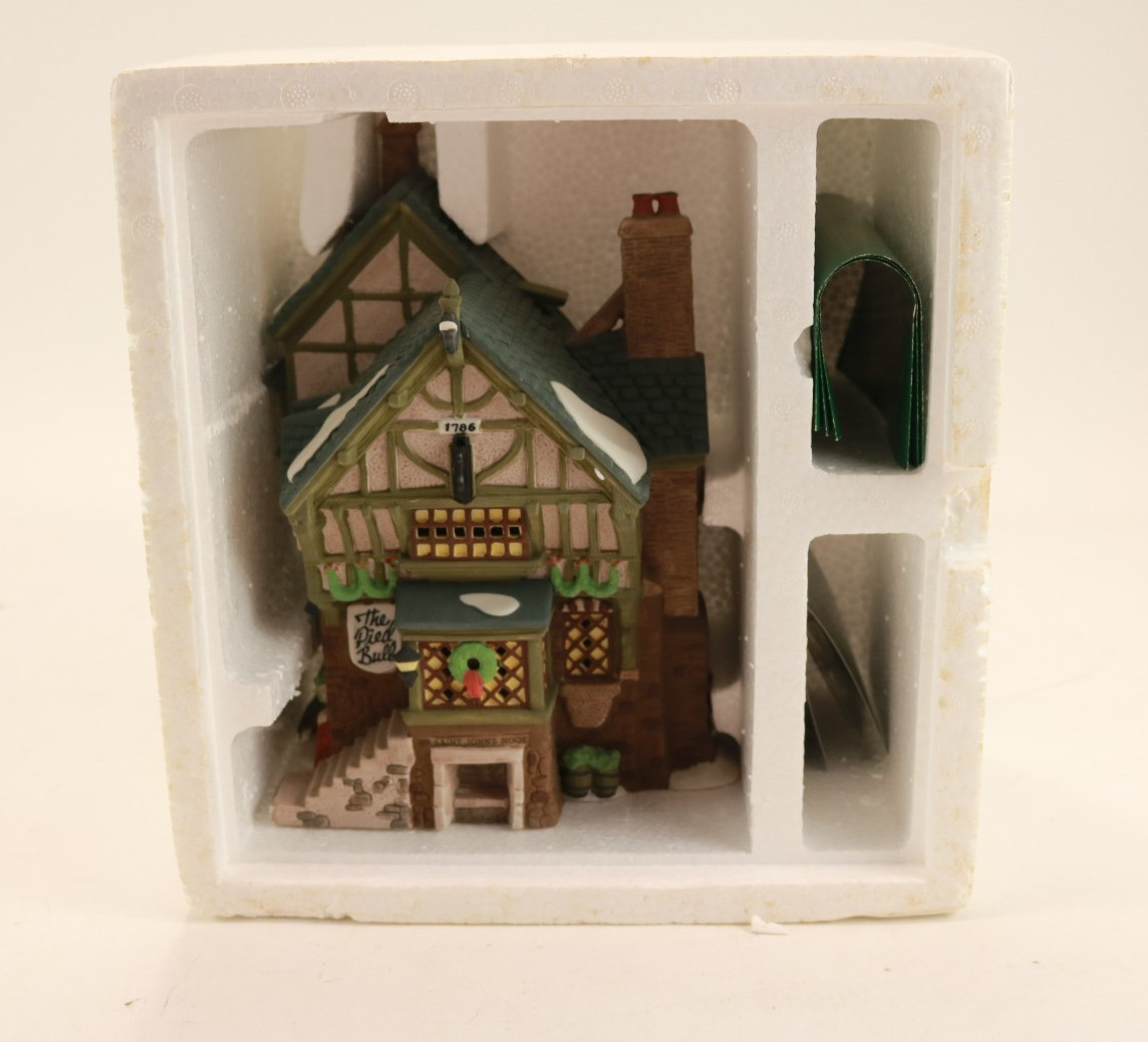 Department 56 Heritage Collection Dickens Series The Pied Bull Inn Retired 1993