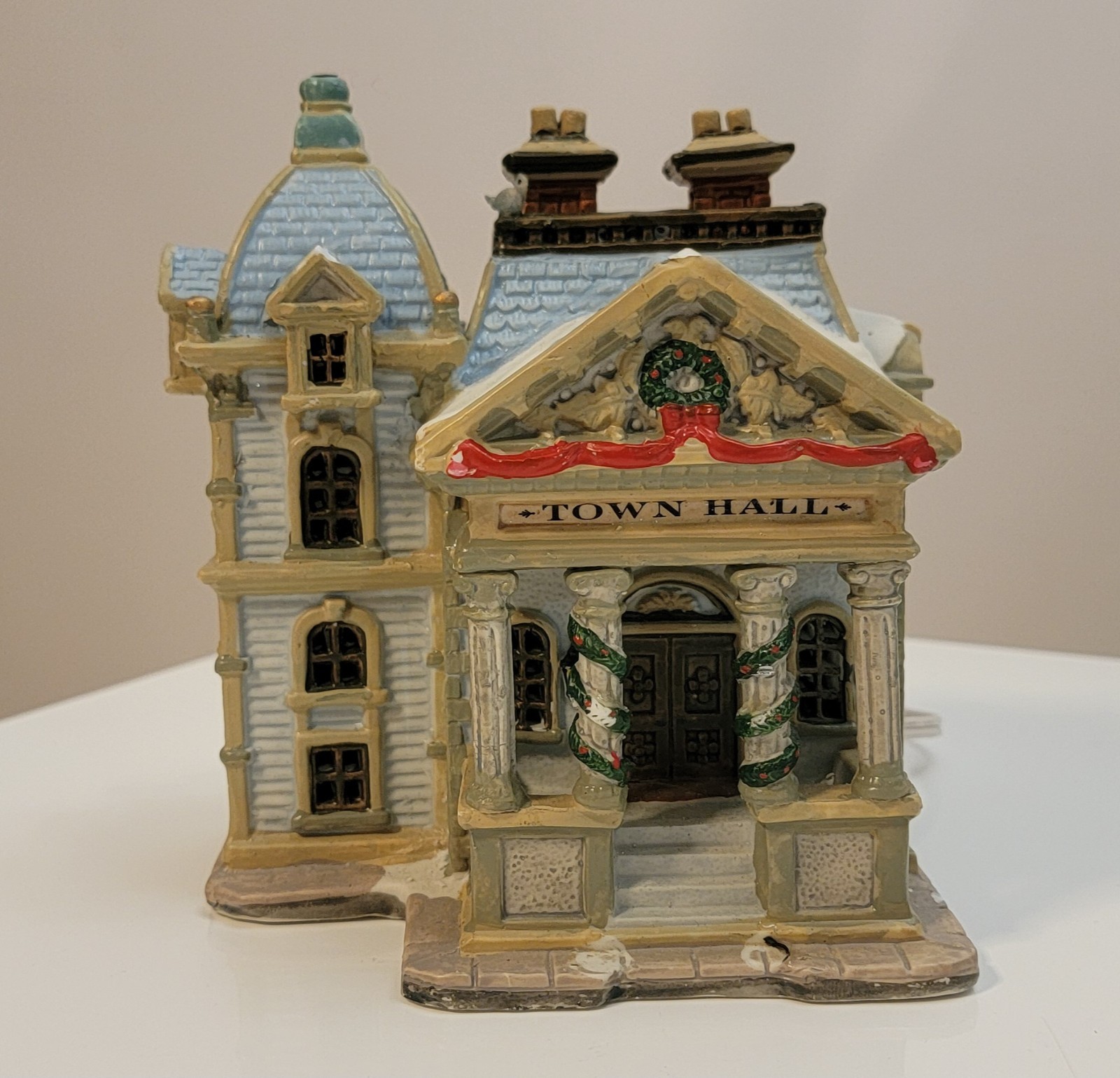 2004 Lemax Christmas Village Collection Lighted Town Hall Building Tested Works