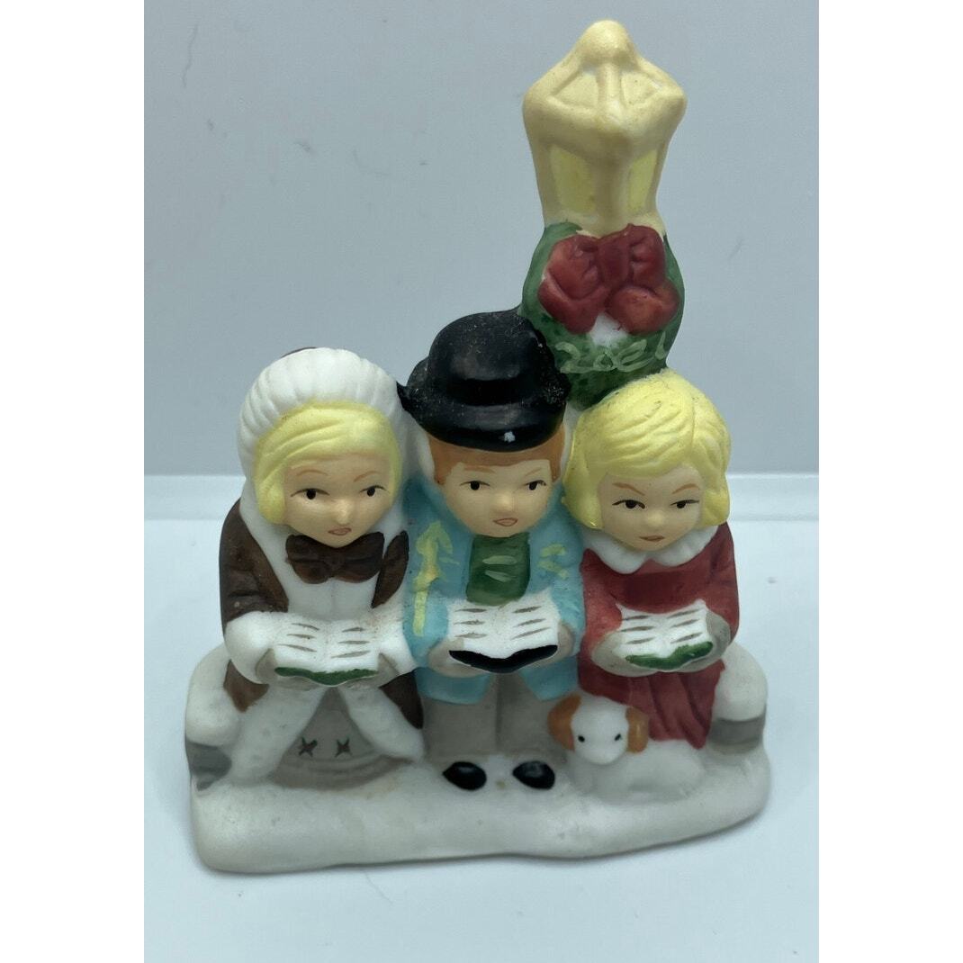 Christmas Village Carolers Blonde Children Old Fashioned Street Lamp