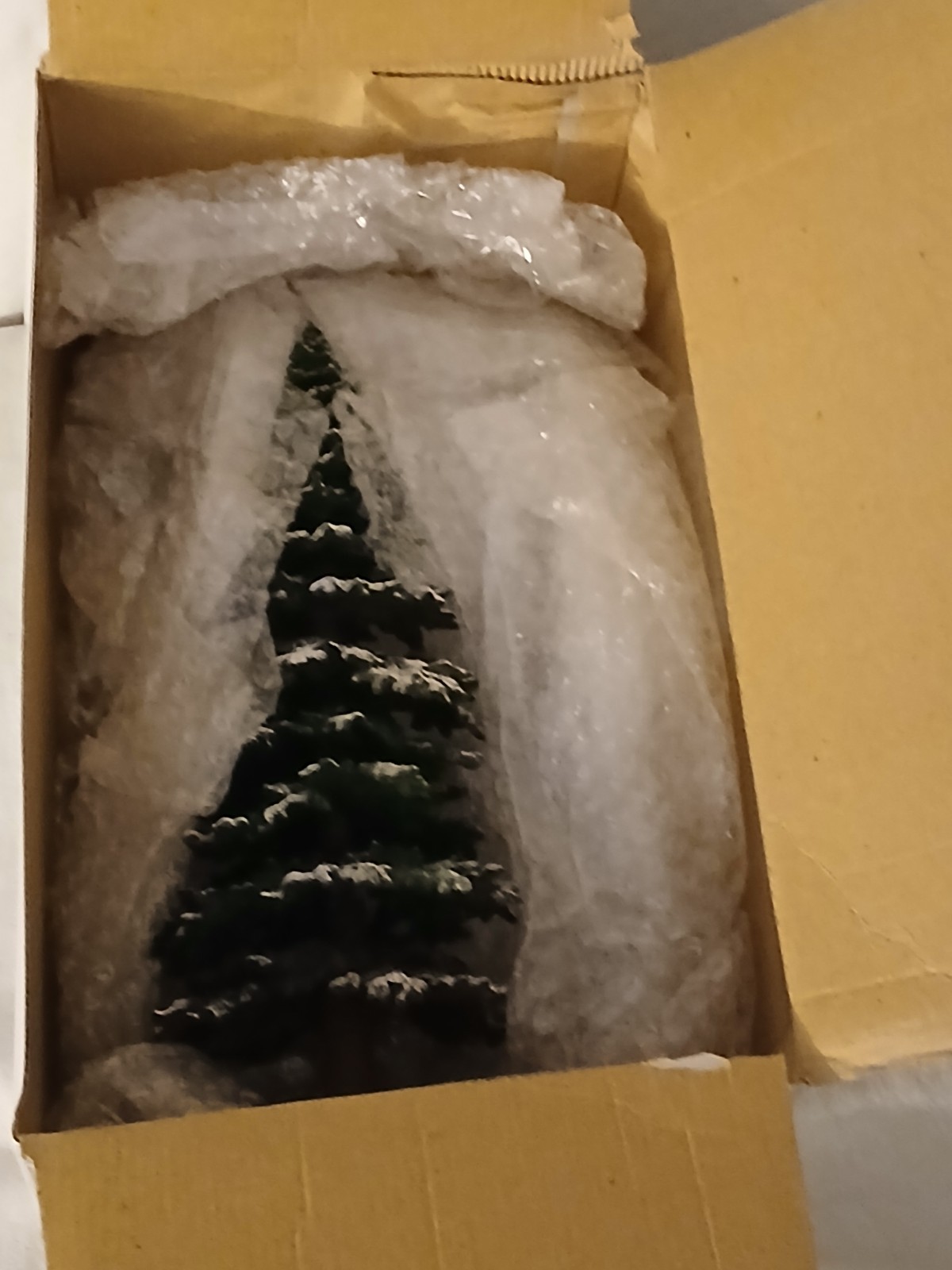 DEPT 56 VILLAGE PEQUOT PINE X-LARGE TREE 52819 SNOW ACCESSORIES CHRISTMAS