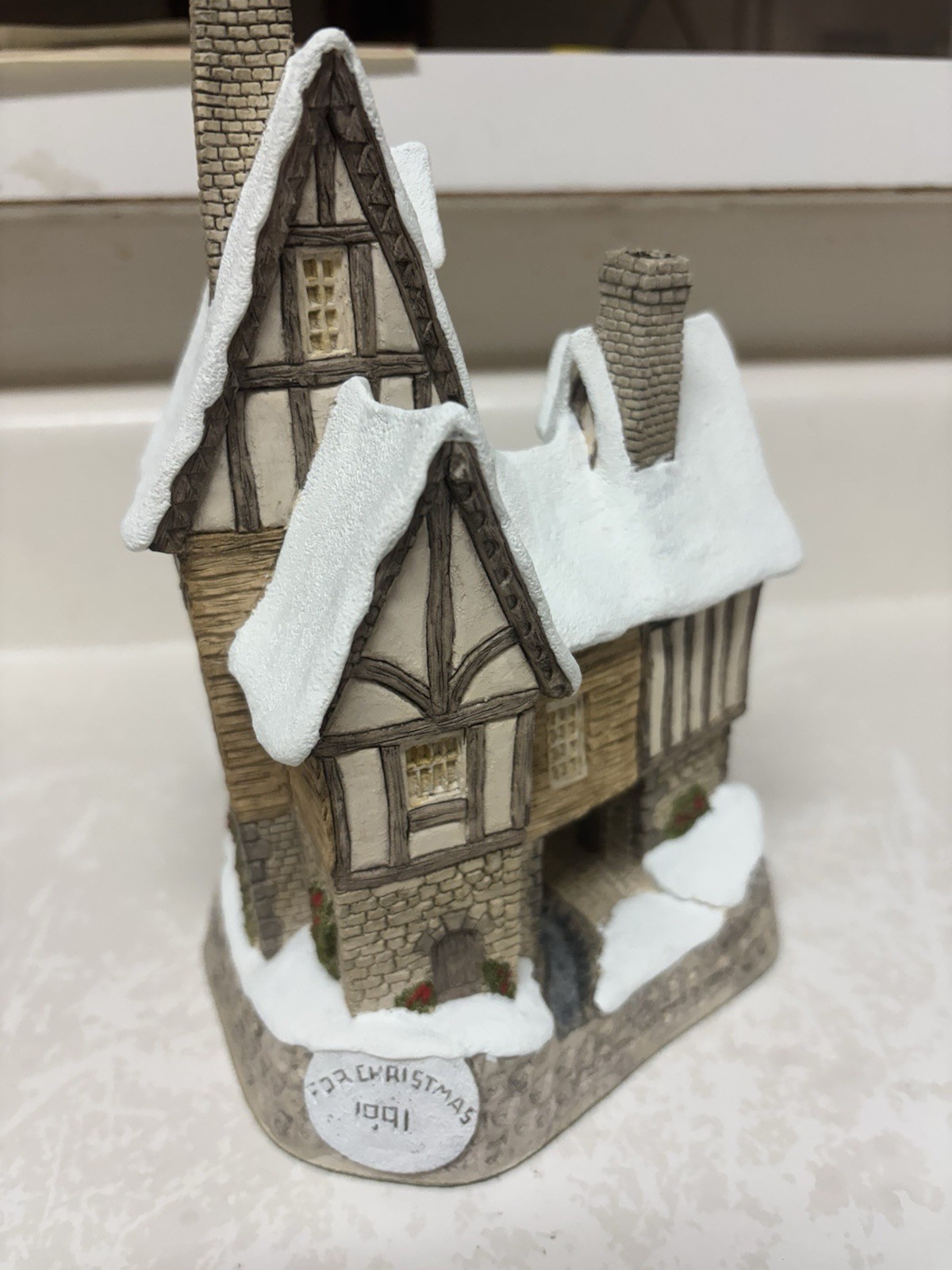 David Winter Fred’s Home 1991 Hand Painted Handmade Resin Cottage Boxed