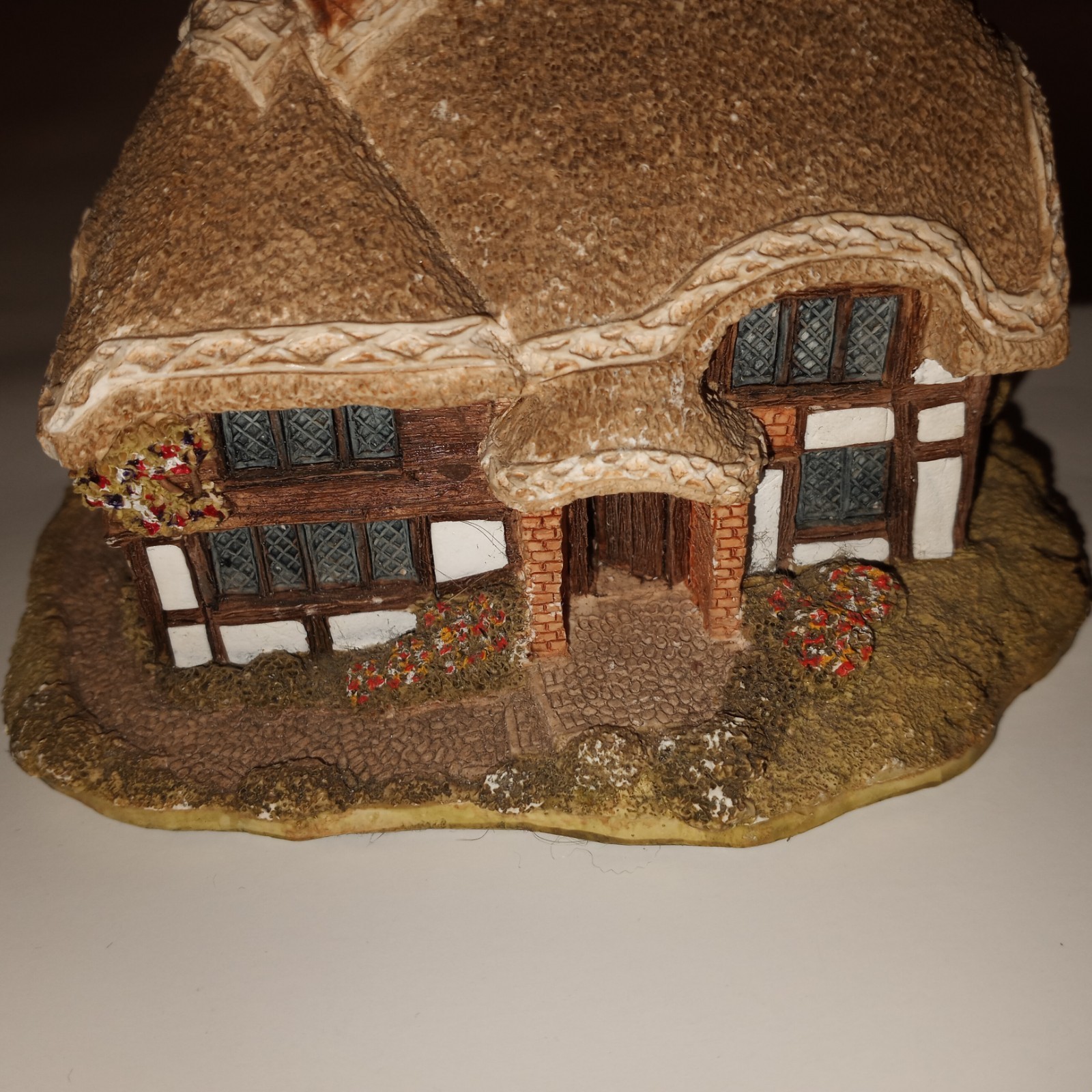 Swift Hollow By Lilliput Lane Miniature Masterpiece Handmade In United Kingdom