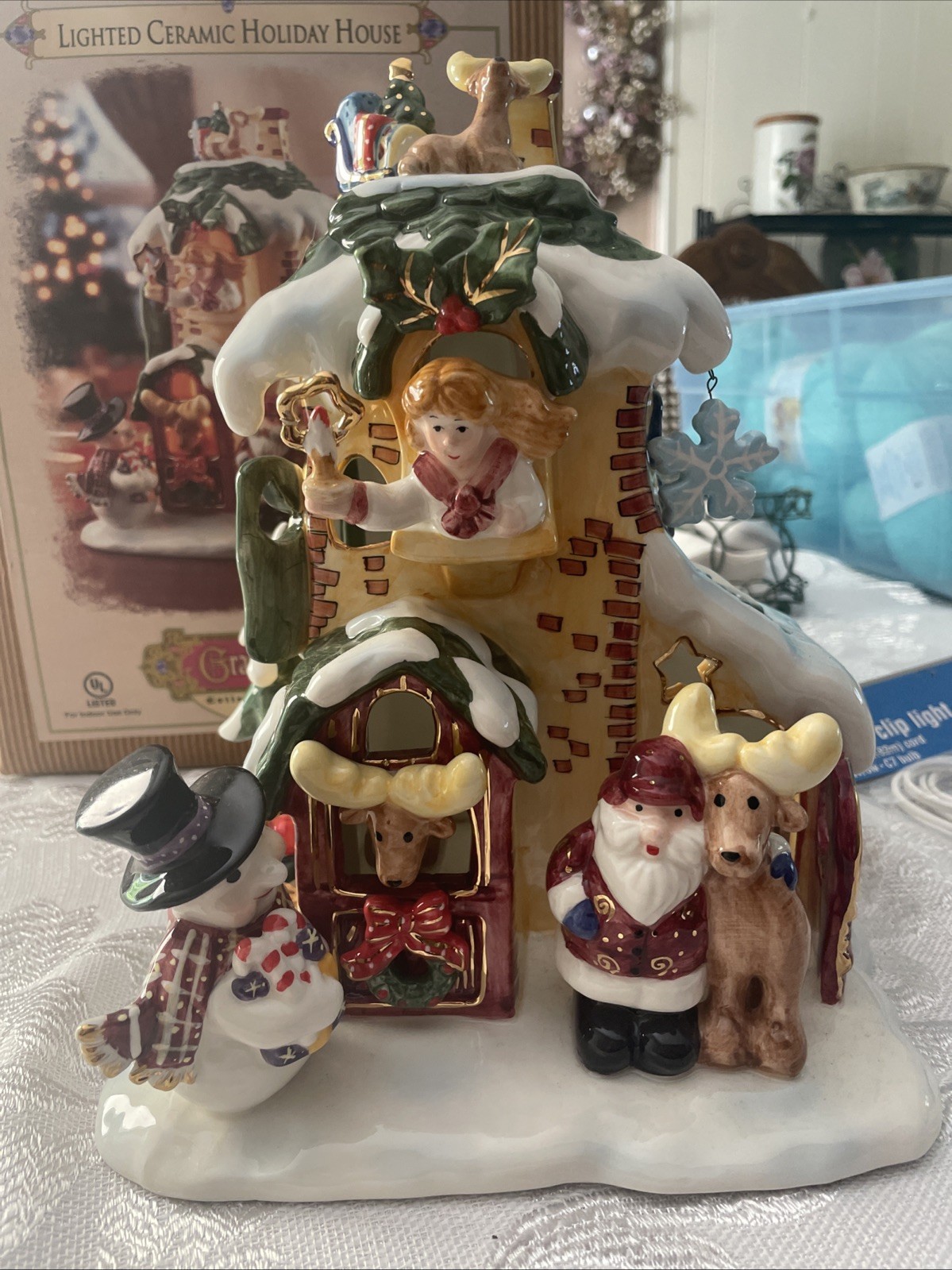 Grandeur Noel Lighted Ceramic Holiday House 2002 Collector’s Edition