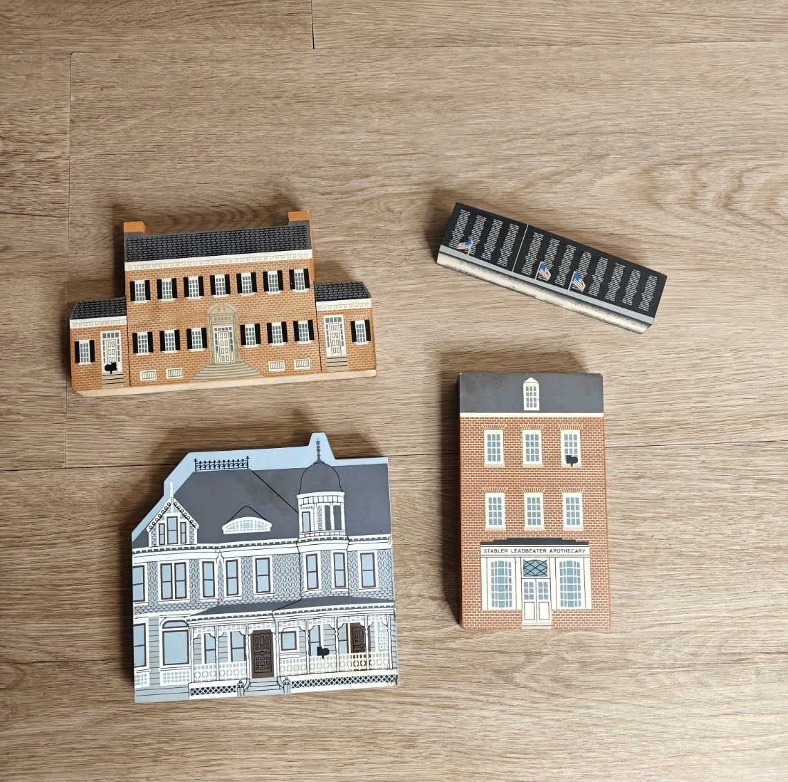 Vintage 1995-8 The Cat’s Meow Wooden Vietnam Civil War Houses San Diego