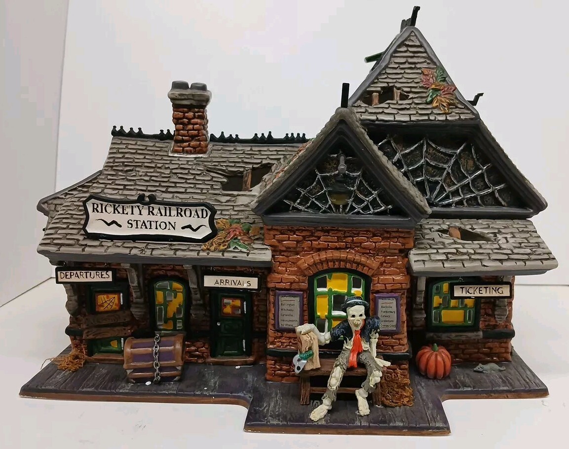 Dept 56 Halloween Snow Village Rickety Railroad Station * No Sound Unit/Adapter