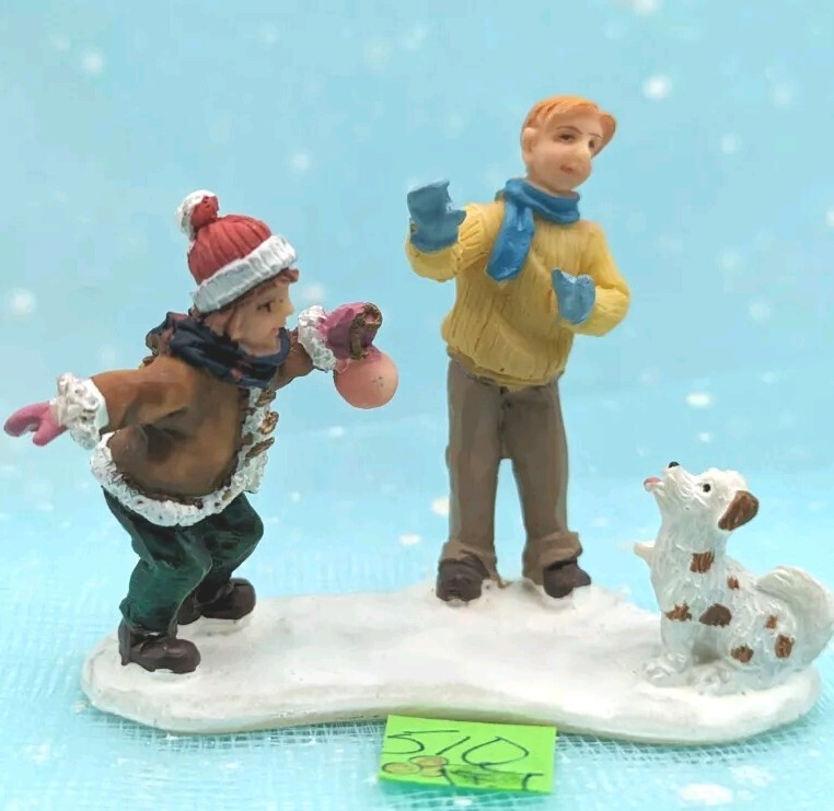 Children playing spotted dog Christmas Village Figurine NO BOX INV510