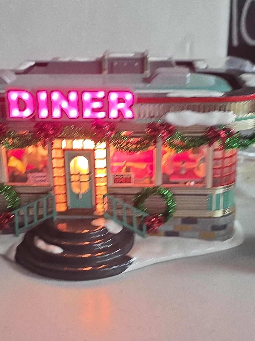 Department 56 The Original Snow Village Shelly’s Diner 56 55008 WORKING TESTED