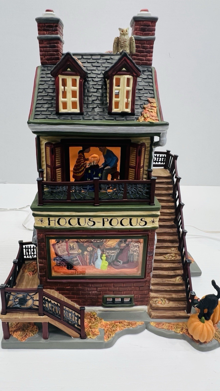 Dept 56 The Original Snow Village “ Helga’s House Of Fortunes” 55316 Brand NEW !