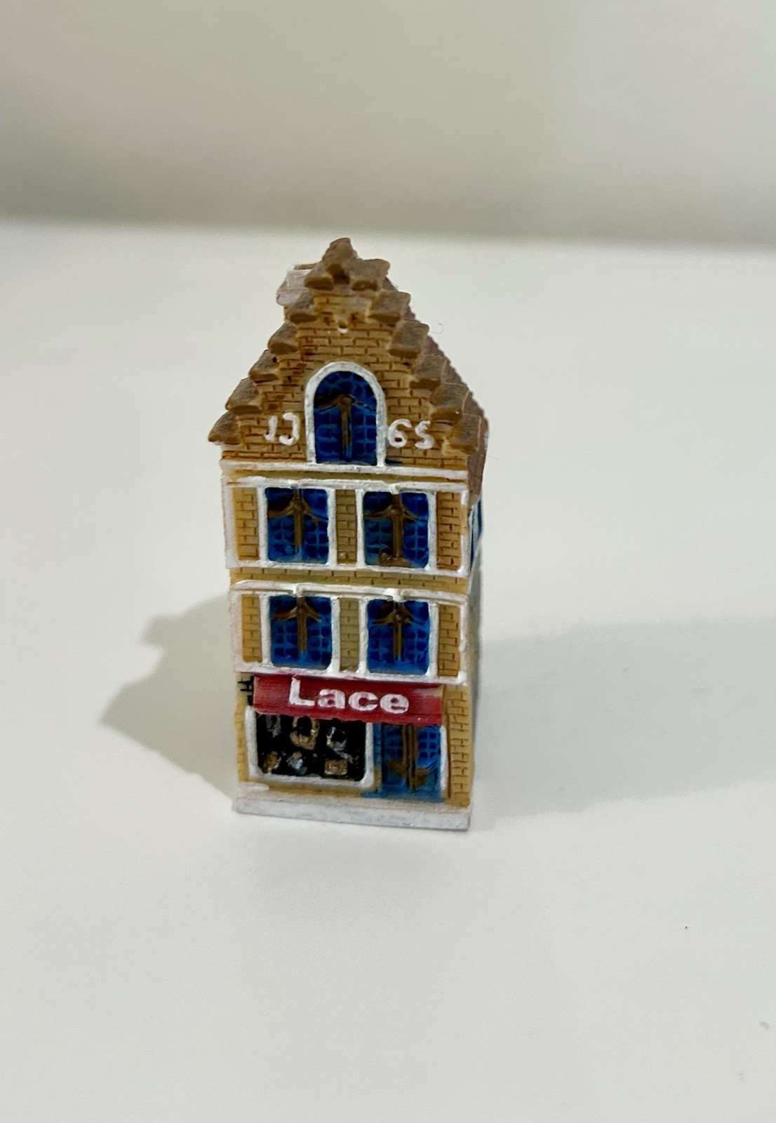 5 Miniature Buildings figurines Stores collectibles Christmas village scene