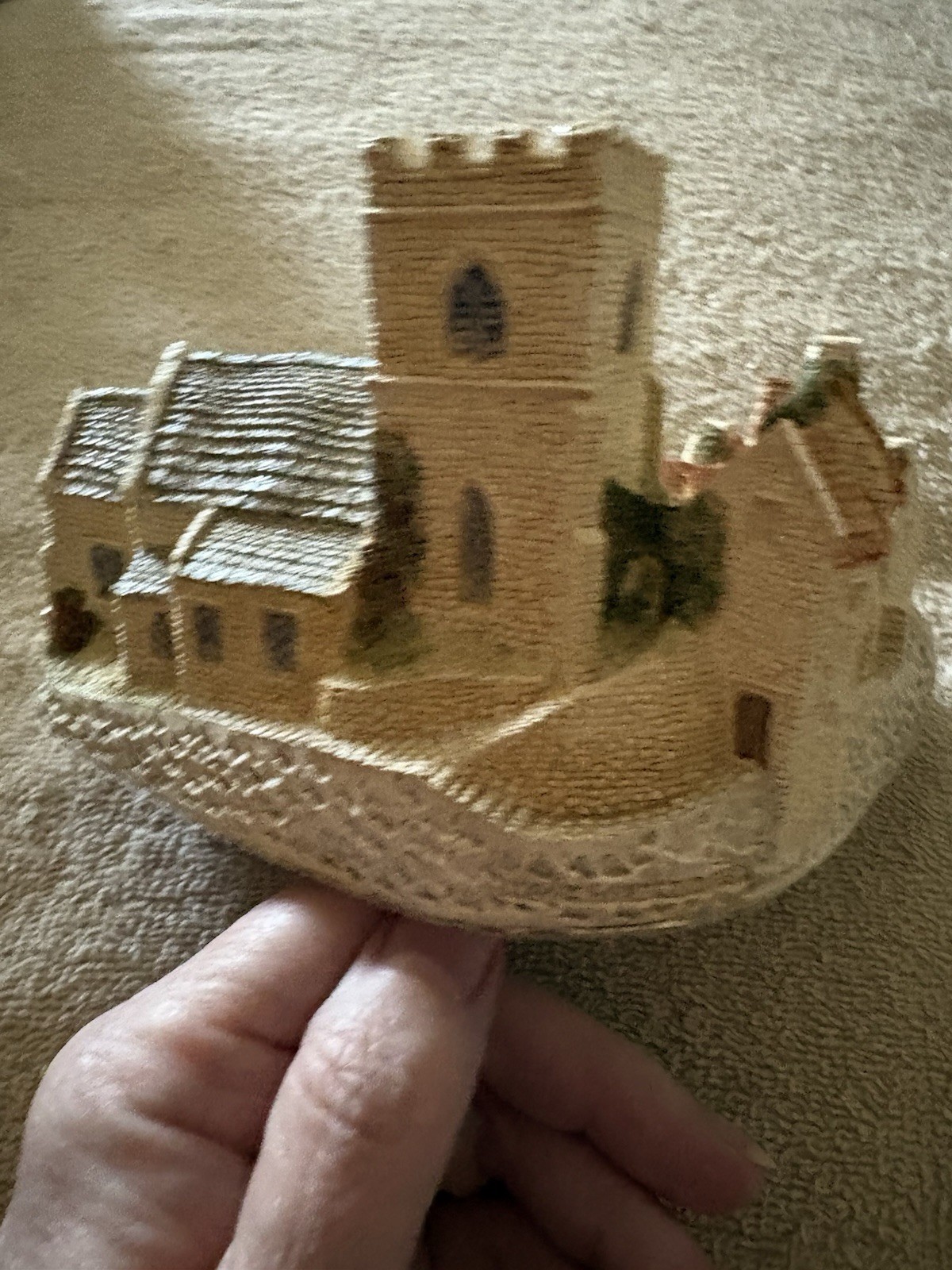 David Winter Cotswold Village Handmade Hand Painted Signed Resin Mini 1982