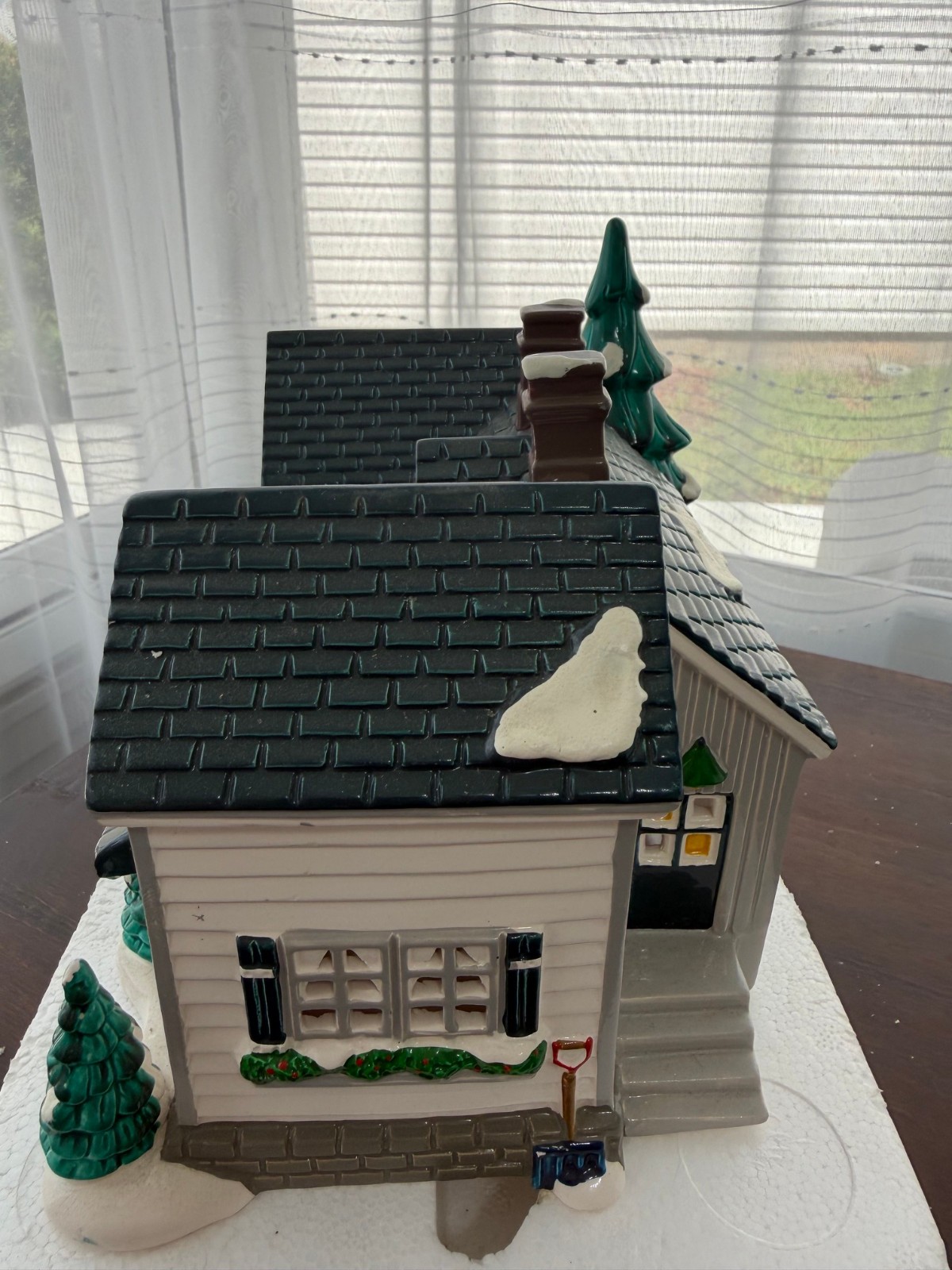 Snow Village Department 56 Grandma’s Cottage