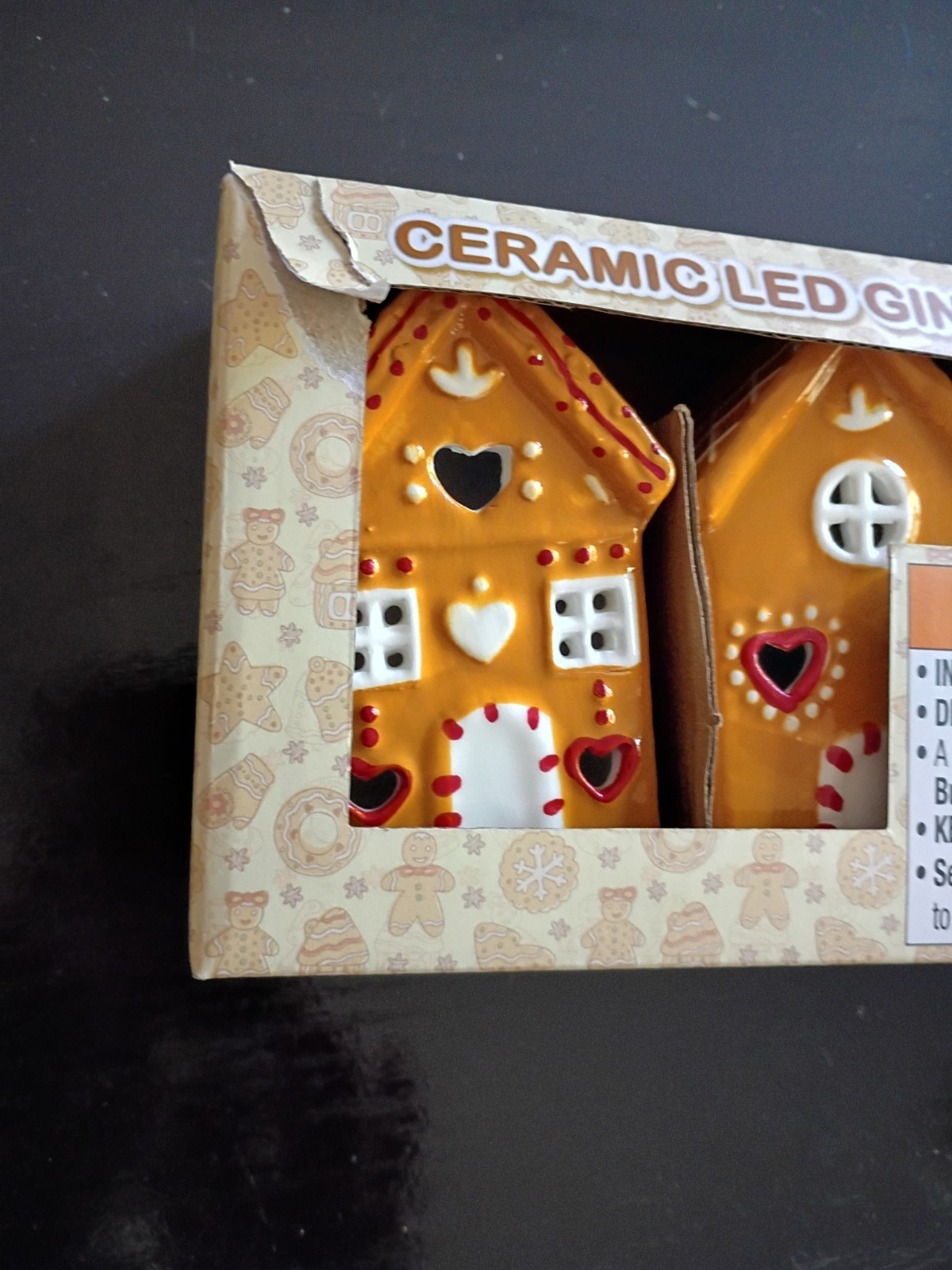 Ceramic Holiday LED Lit Gingerbread Festive Village Houses 4″ Set of 4 – NIB