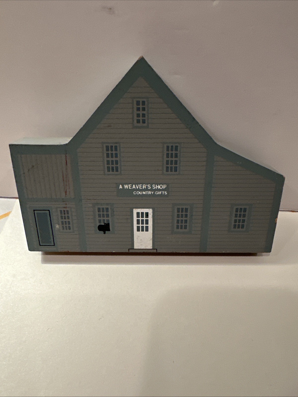 The Cat’s Meow A Weaver’s Shop Freeport, Maine Established 1983 Wood Cutout