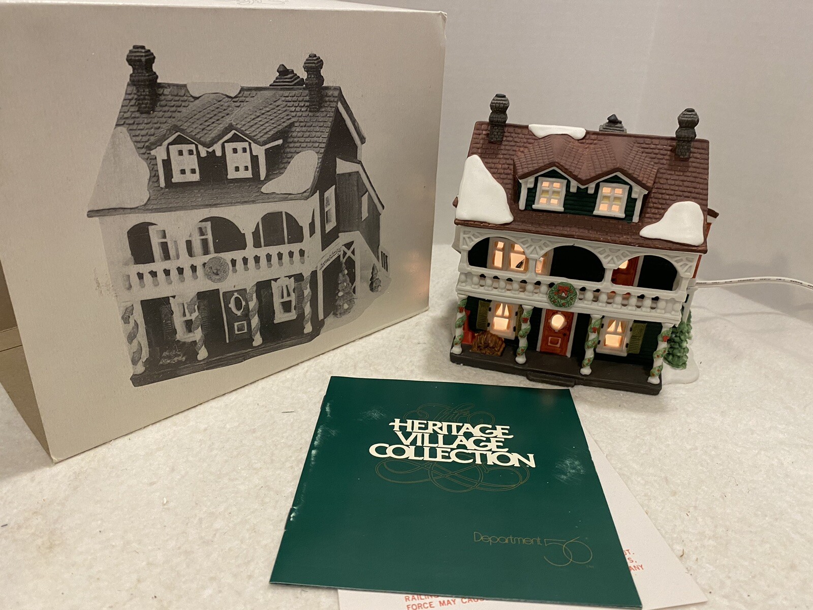 Dept 56 New England Village Series CAPTAIN’S COTTAGE 5947-1 Retired EUC W/box