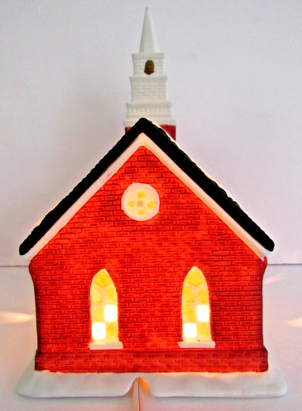 GALLERIA INC. “FINE PORCELAIN CHURCH” ~ (9″ TALL) ~ *** CHRISTMAS VILLAGE ***