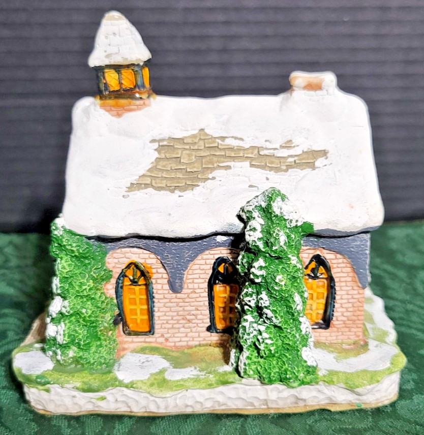 4 Vintage Hand Painted Plaster Snow Houses -TAIWAN -4″high StartYour own village