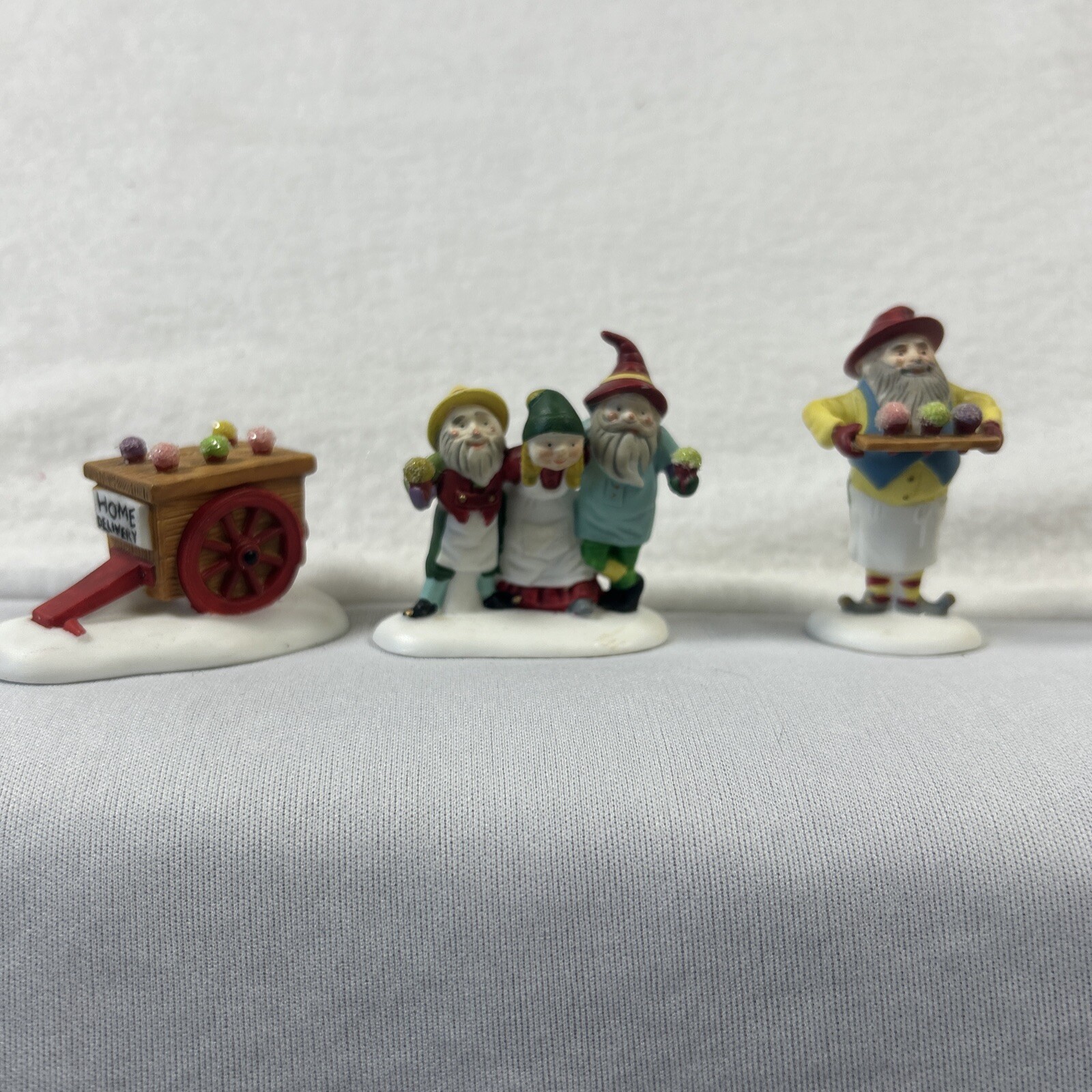 Dept 56 Snow Cone Elves Elf Set of 4 Heritage Village Christmas Cart 5637-5 FLAW