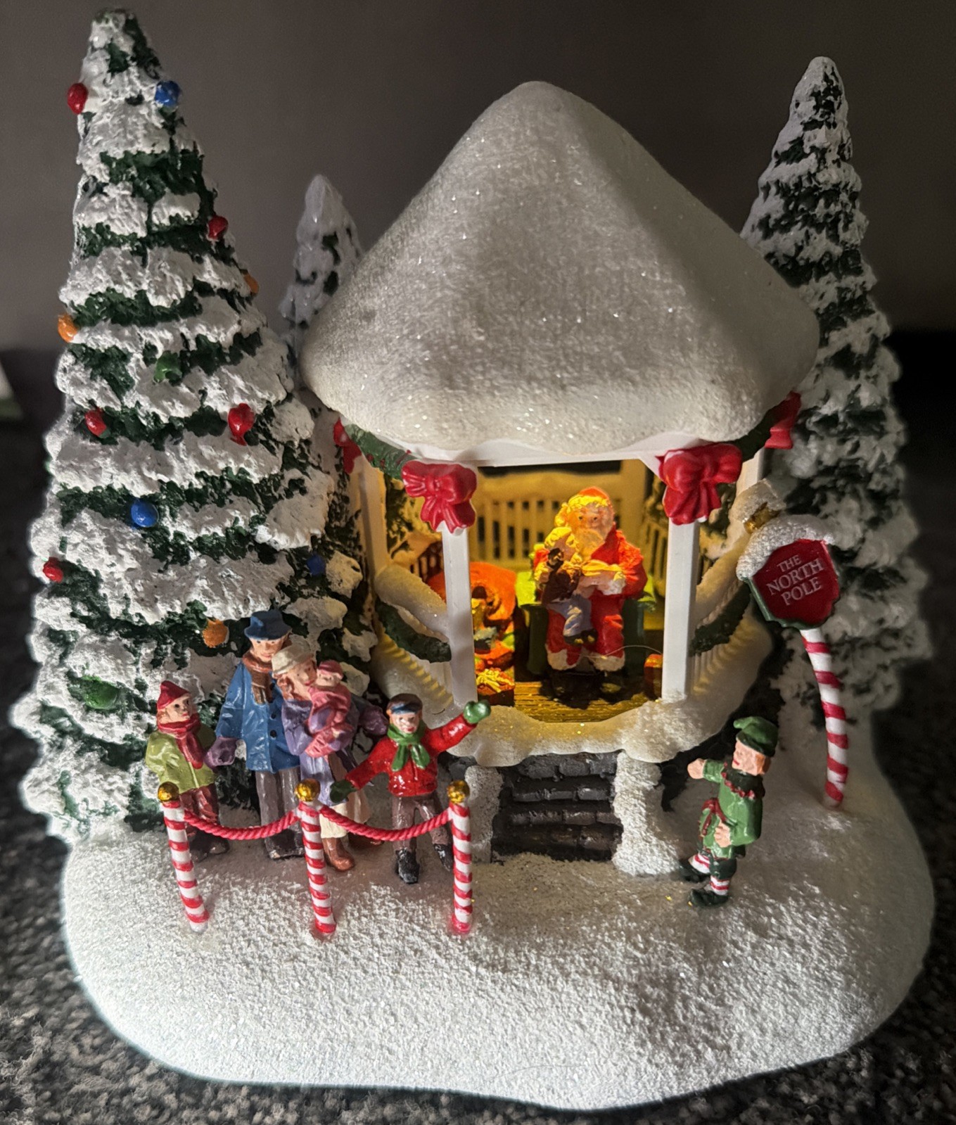 1993 Teleflora Thomas Kinkade “ST NICHOLAS CIRCLE” CHRISTMAS Village Lighted