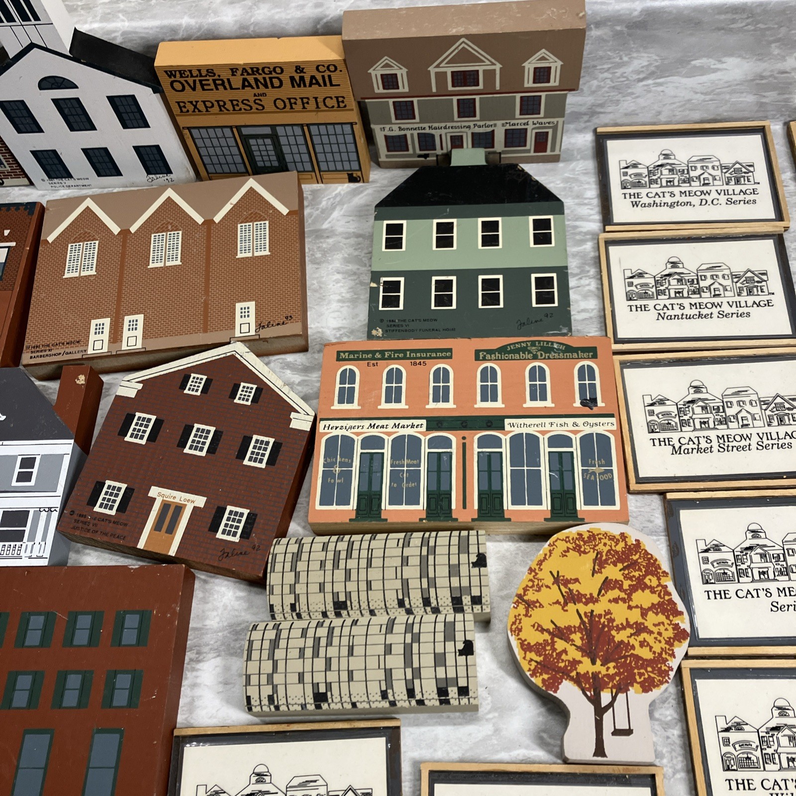 Lot of 90 Pcs The Cat’s Meow Village Collectibles Faline Wooden Houses 80 – 90’s