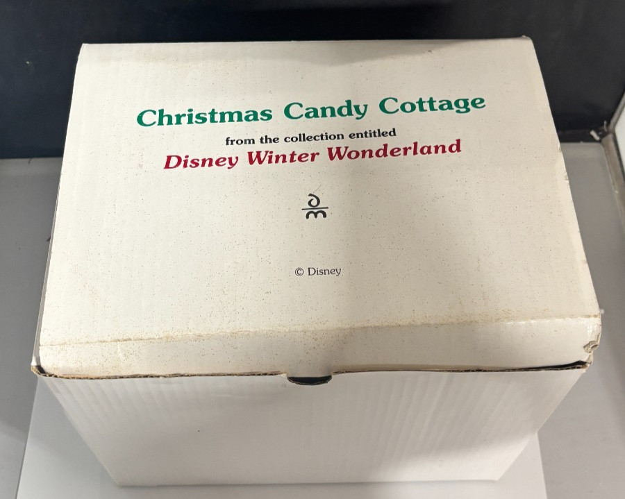 Disney Donald Duck Candy Cottage Lighted Holiday Village House Not Tested