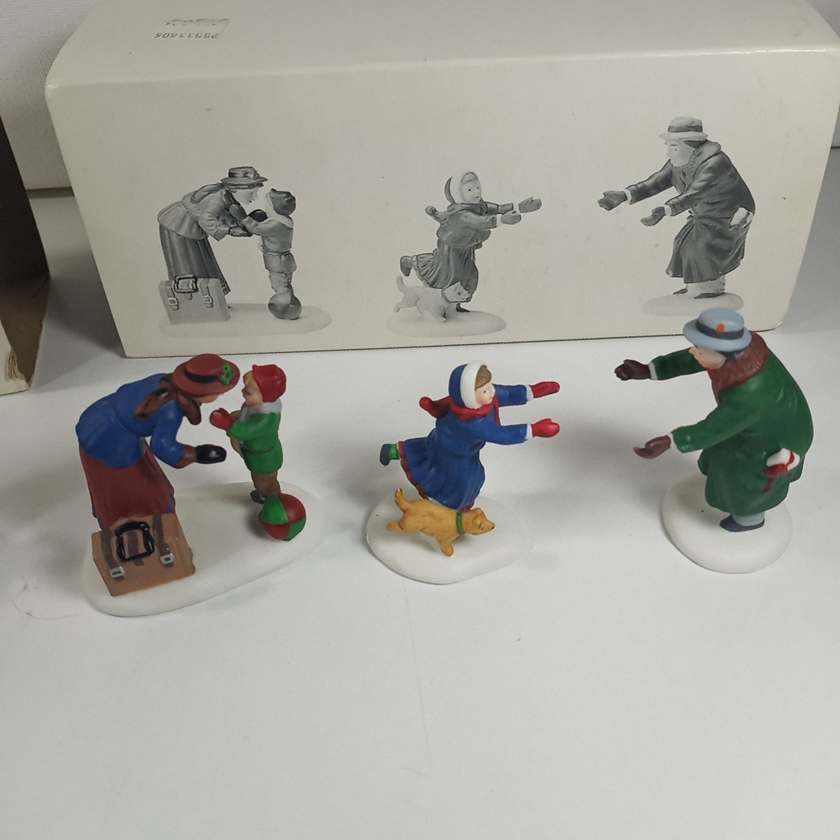 Dept 56 Heritage Village Lot Of 2 The Bird Seller & Welcome Home Figure Sets