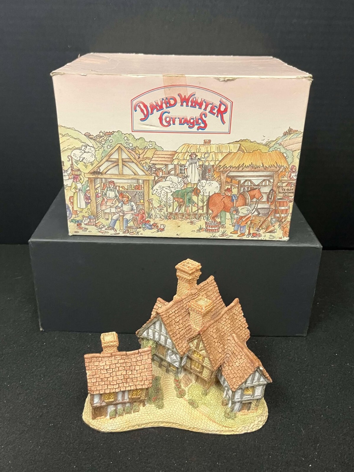 DAVID WINTER COTTAGES STRATFORD HOUSE 1981 WITH BOX