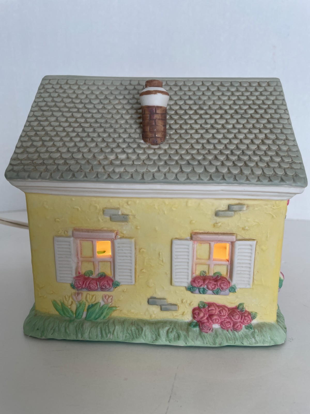 COTTONTAIL LANE EASTER/SPRINGTIME LIGHTED “BAKERY” EXCELLENT CONDITION
