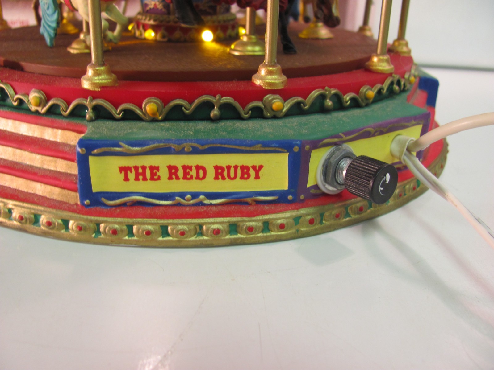 VTG Dept 56 The Red Ruby Carousel Carnival Series Village Accessories #56.53801