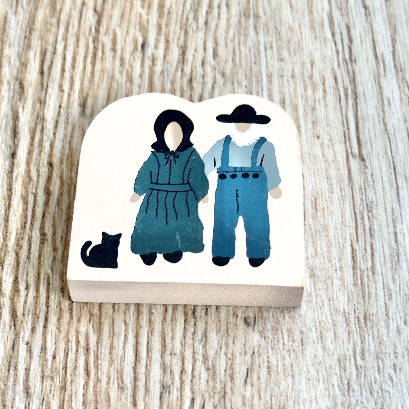 Cats Meow Village 1991 Shelf Sitter 3 PC Amish Couple Harness Shop Quilt Barn