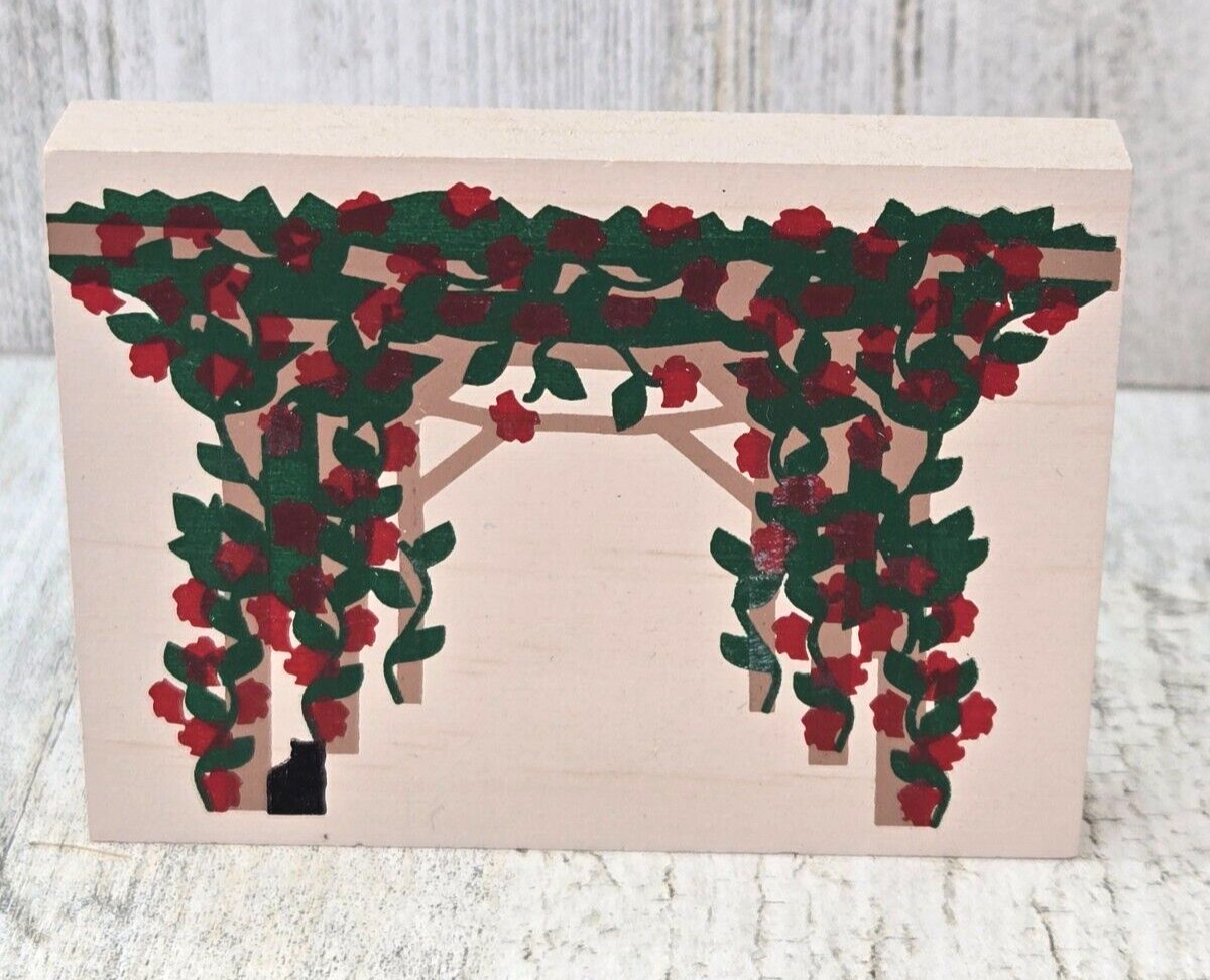 Cat’s Meow Village Rose Arbor Red Accessory Faline Shelf Sitter 1995