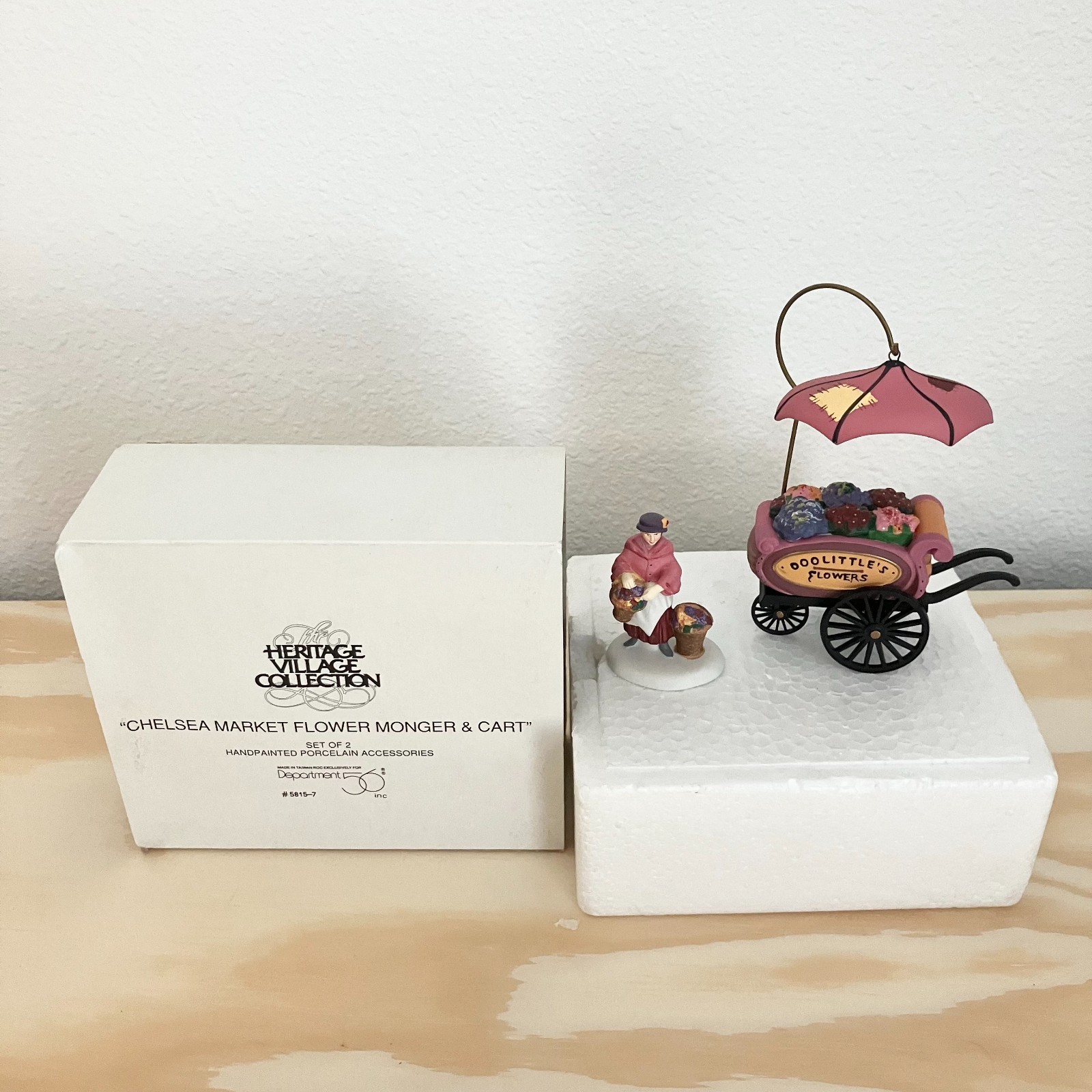 Department 56 Chelsea Market Flower Mongers & Cart Set Of 2 5815-7 Heritage
