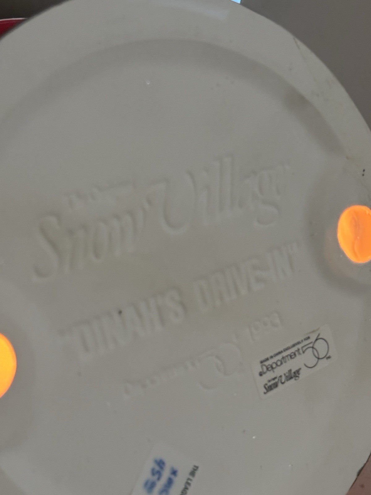 Dept 56 DINAH’S DRIVE-IN Snow Village Lighted Diner