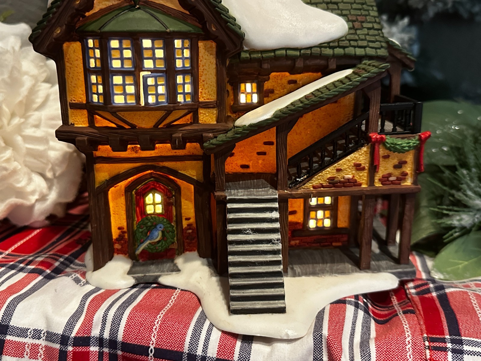 Dept 56 Wingham Lane Parrot Seller Dickens Village Series Christmas House