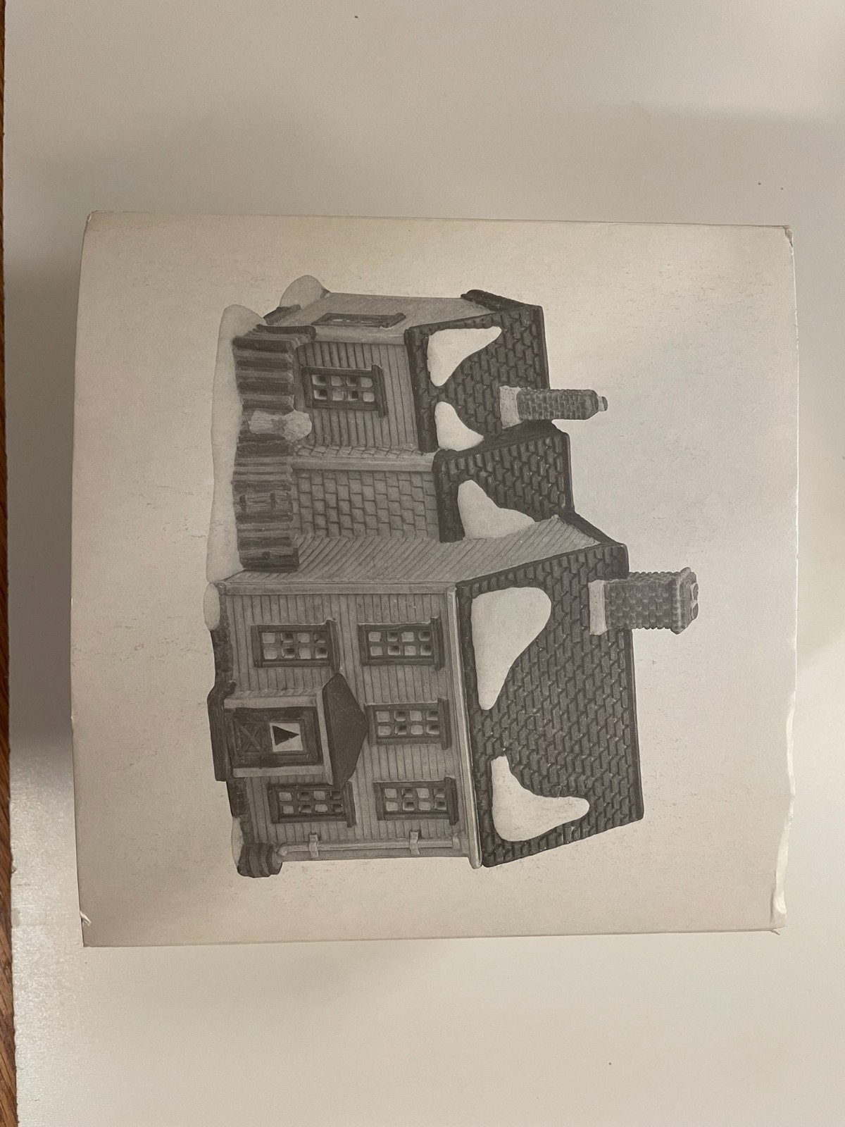DEPT 56 “JANNES MULLET AMISH FARM HOUSE” ~ NEW ENGLAND VILLAGE SERIES#59439