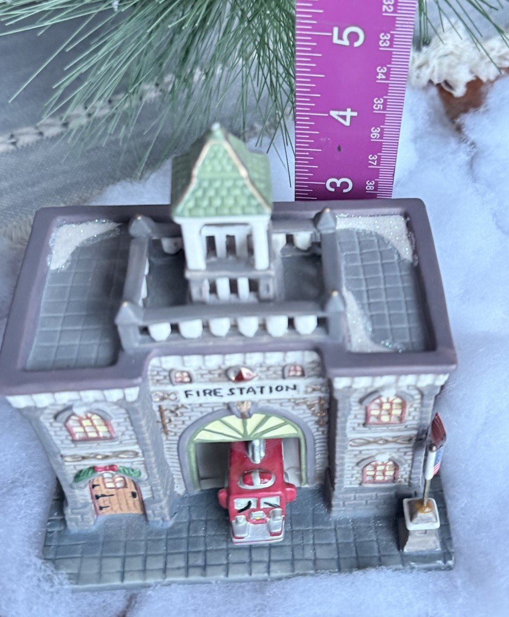 Holiday Time 2000 Fire Station Christmas Village Porcelain Vintage
