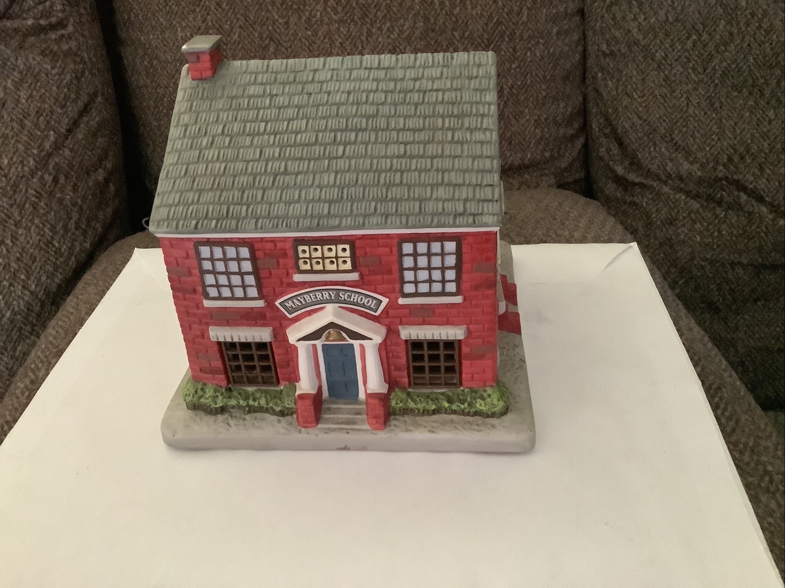 Hawthorne “Mayberry Schoolhouse” Lighted Christmas Cottage Rare READ