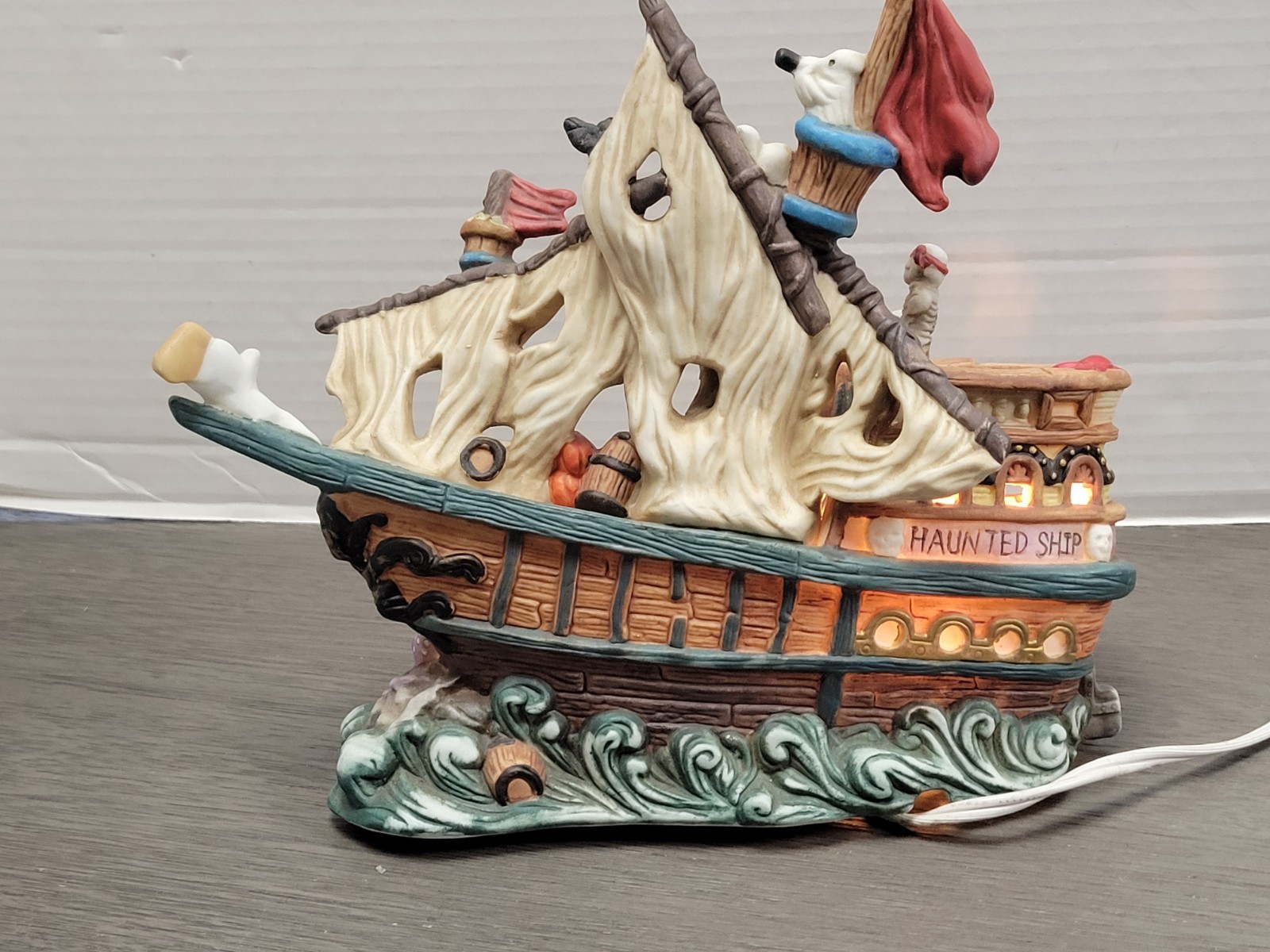 Halloween Haunted Pirate Ship – Unknown Manufacturer – Halloween Building