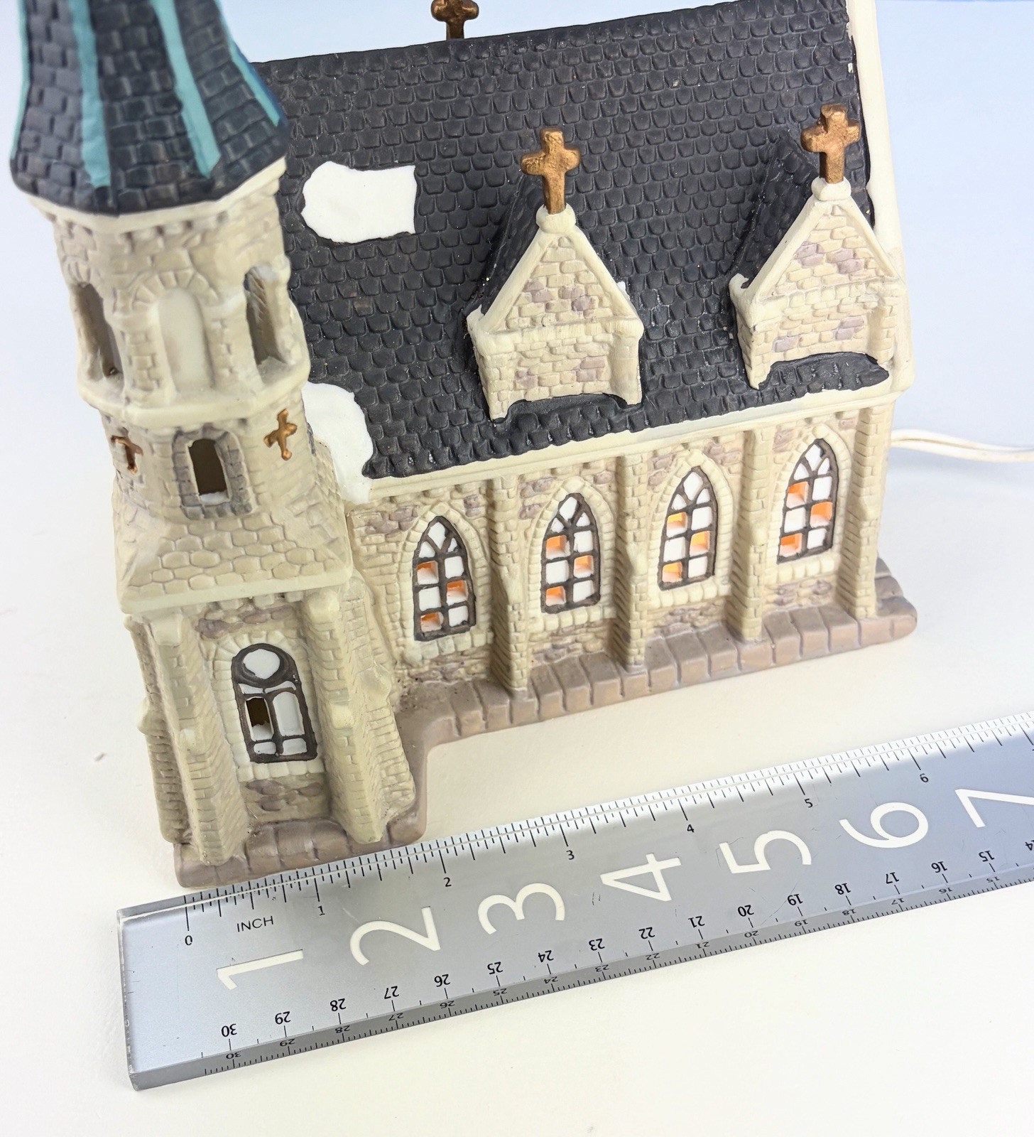Dickens Keepsake Porcelain Lighted House Cathedral Church Snow Village Lighted