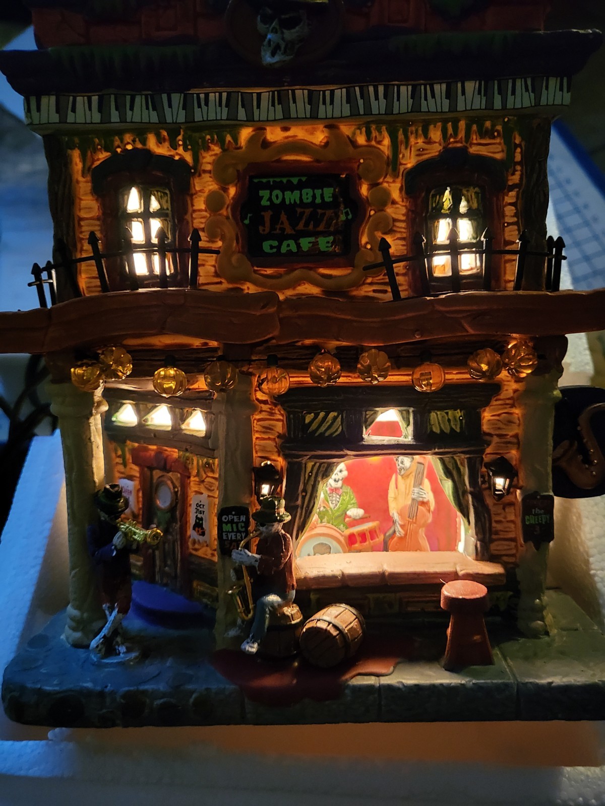 LEMAX -ZOMBIE JAZZ CAFE-SPOOKY TOWN HOLIDAY VILLAGE-LED Lighted