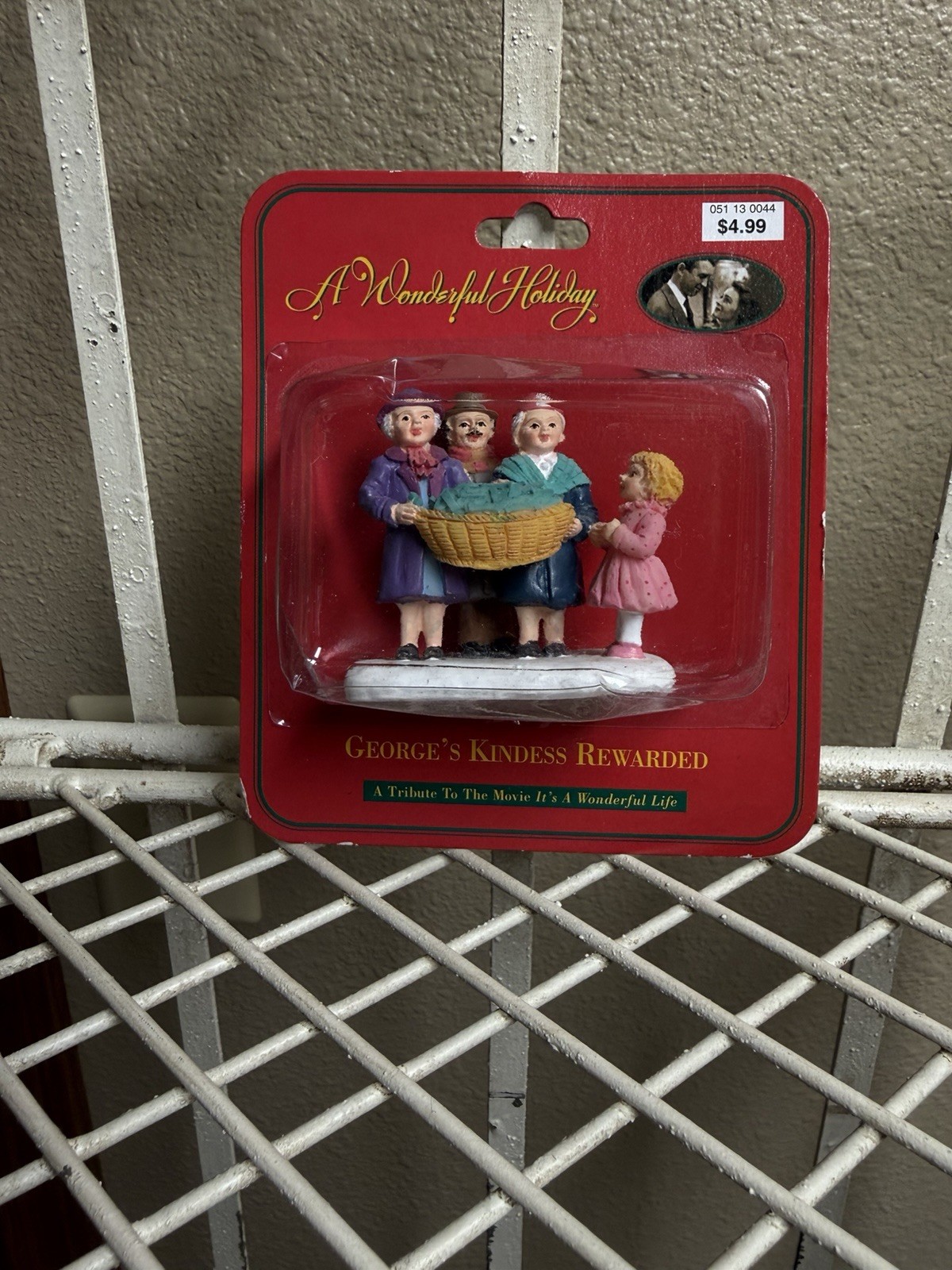 A Wonderful Life Holiday Village George’s Kindness Rewarded Figure