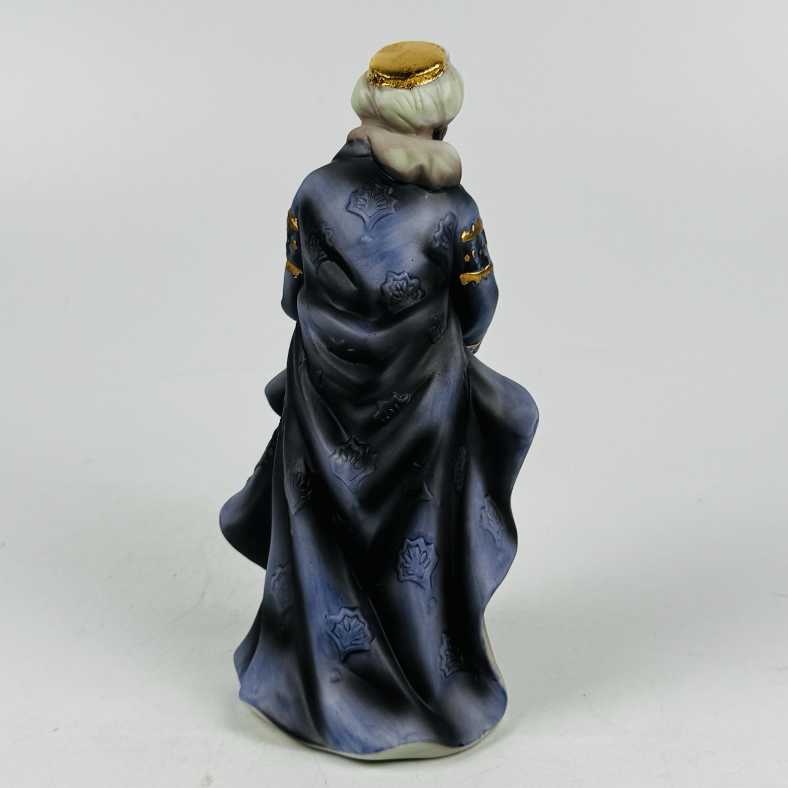 Thomas Kinkade Hawthorne Village King Balthazar Nativity Figurine 2002 7.5”